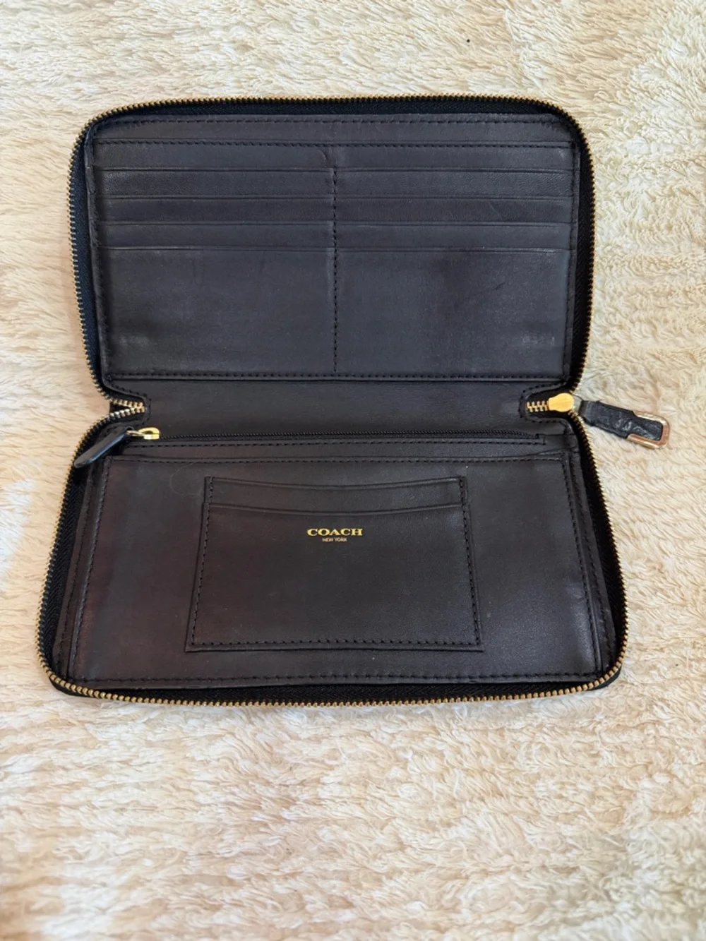 Coach Black Pebbled Leather Zip Around Wallet - Picture 3 of 7